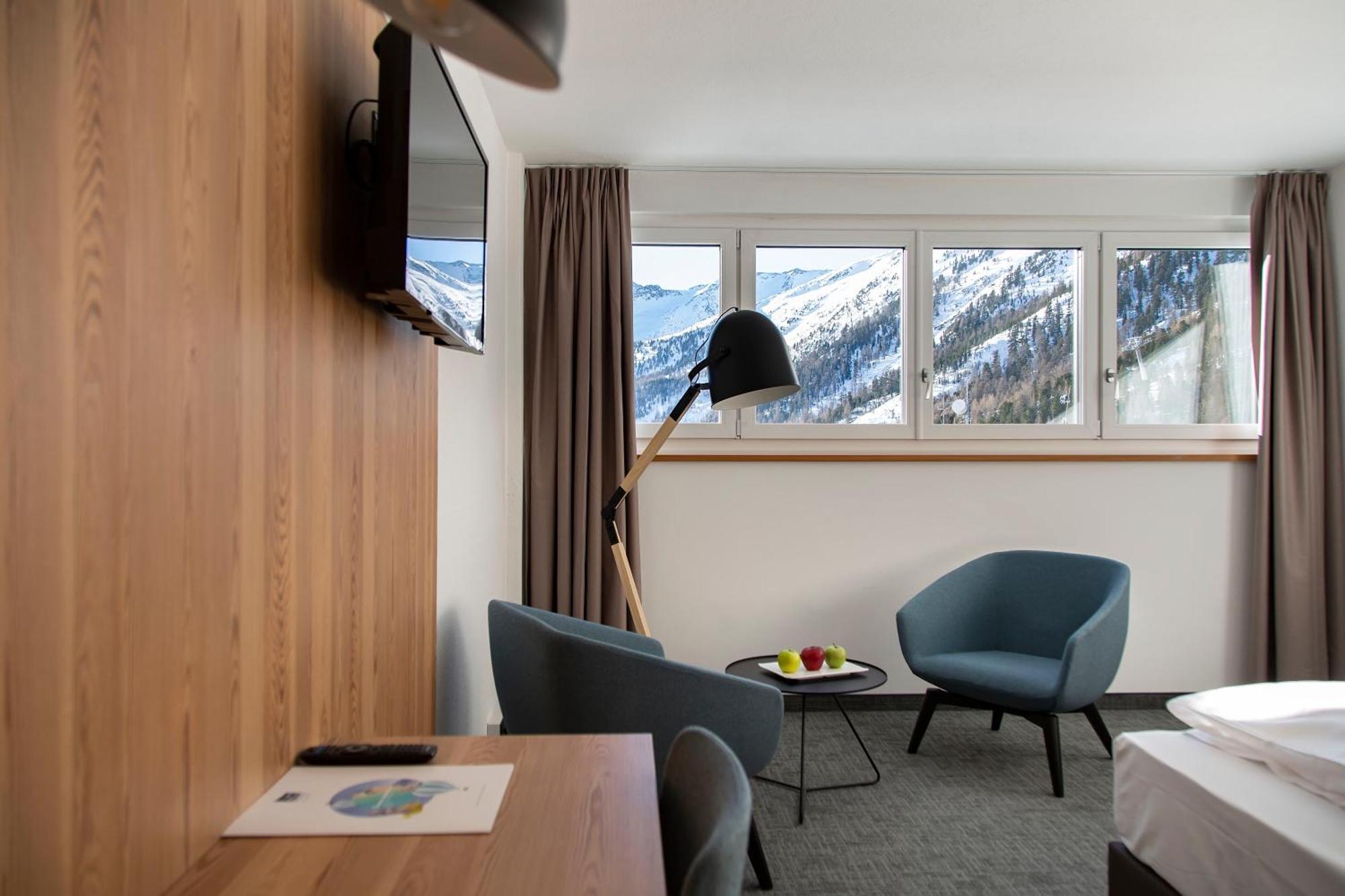 Blu Senales Zirm-cristal 4*